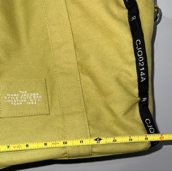 Authentic Marc Jacobs 'Lemoncello' The Tote' Yellow Tote Bag W Crossbody Strap - Picture 3 of 7